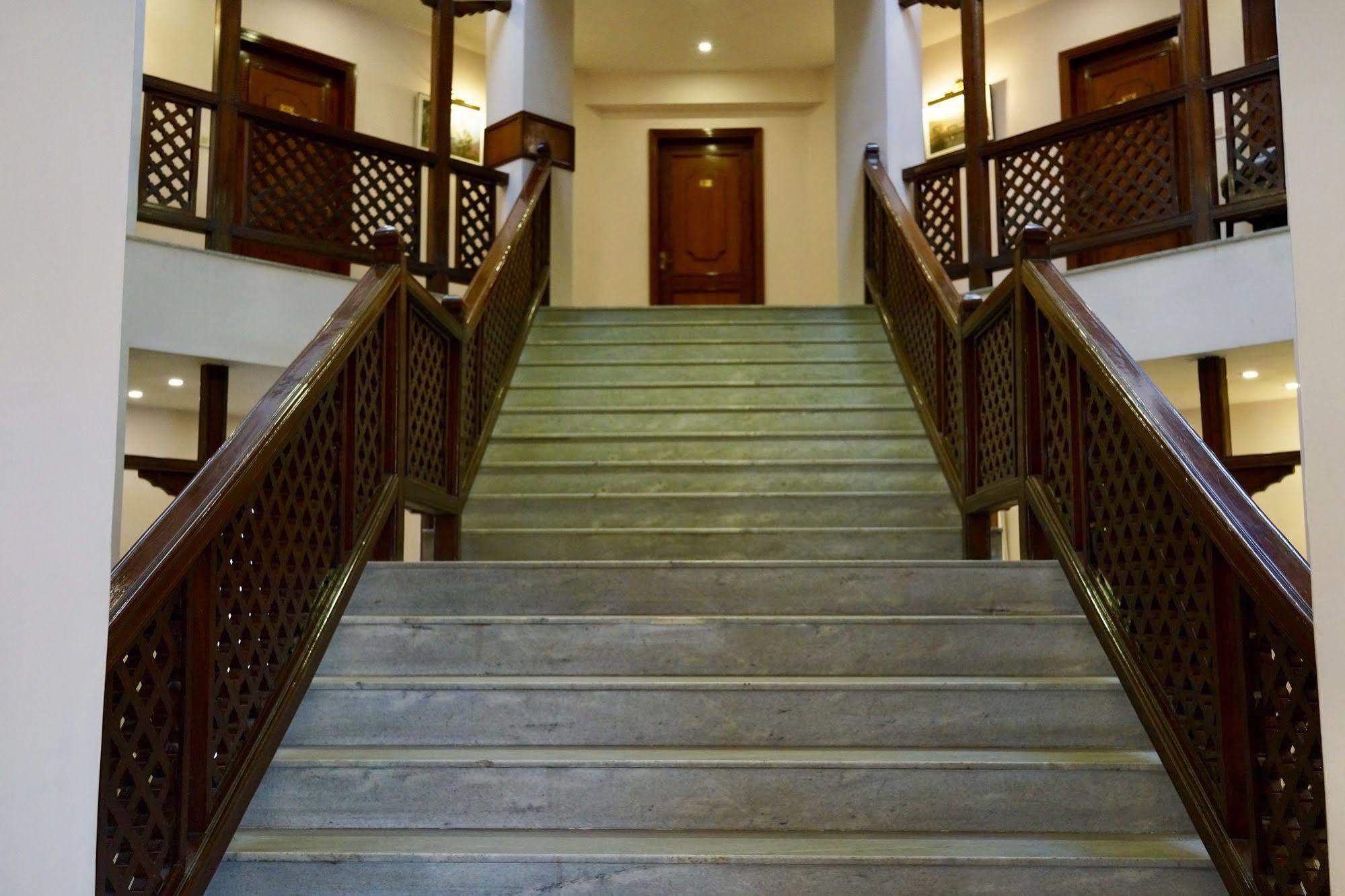 Marcopolo Business Hotel Katmandú Exterior foto